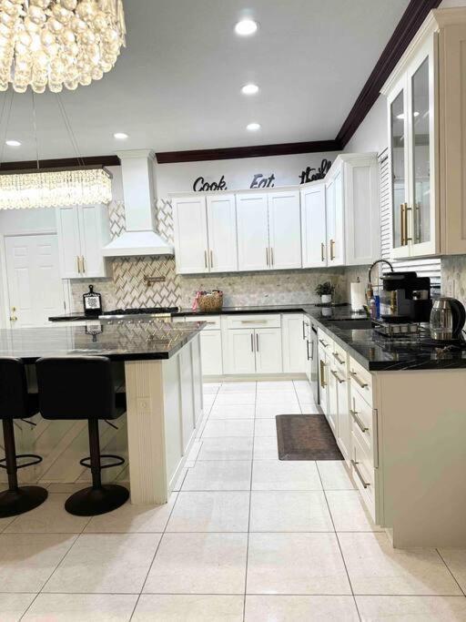 הוילה אלק גרוב Luxury Mansion House מראה חיצוני תמונה
