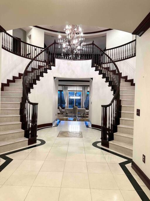 הוילה אלק גרוב Luxury Mansion House מראה חיצוני תמונה