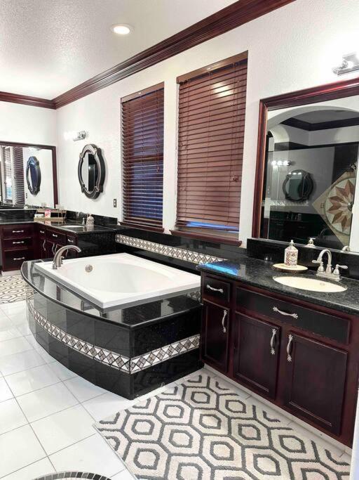 הוילה אלק גרוב Luxury Mansion House מראה חיצוני תמונה